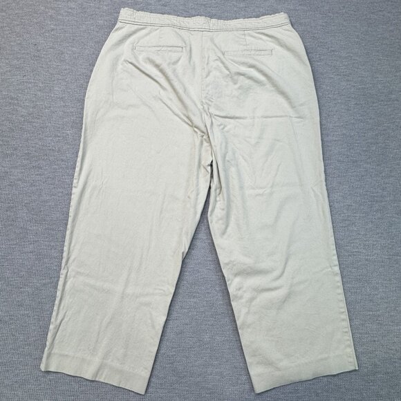 Briggs New York Womens Lt Khaki Capri Pants 2 Button Waist High Rise Size 14 - Picture 2 of 14